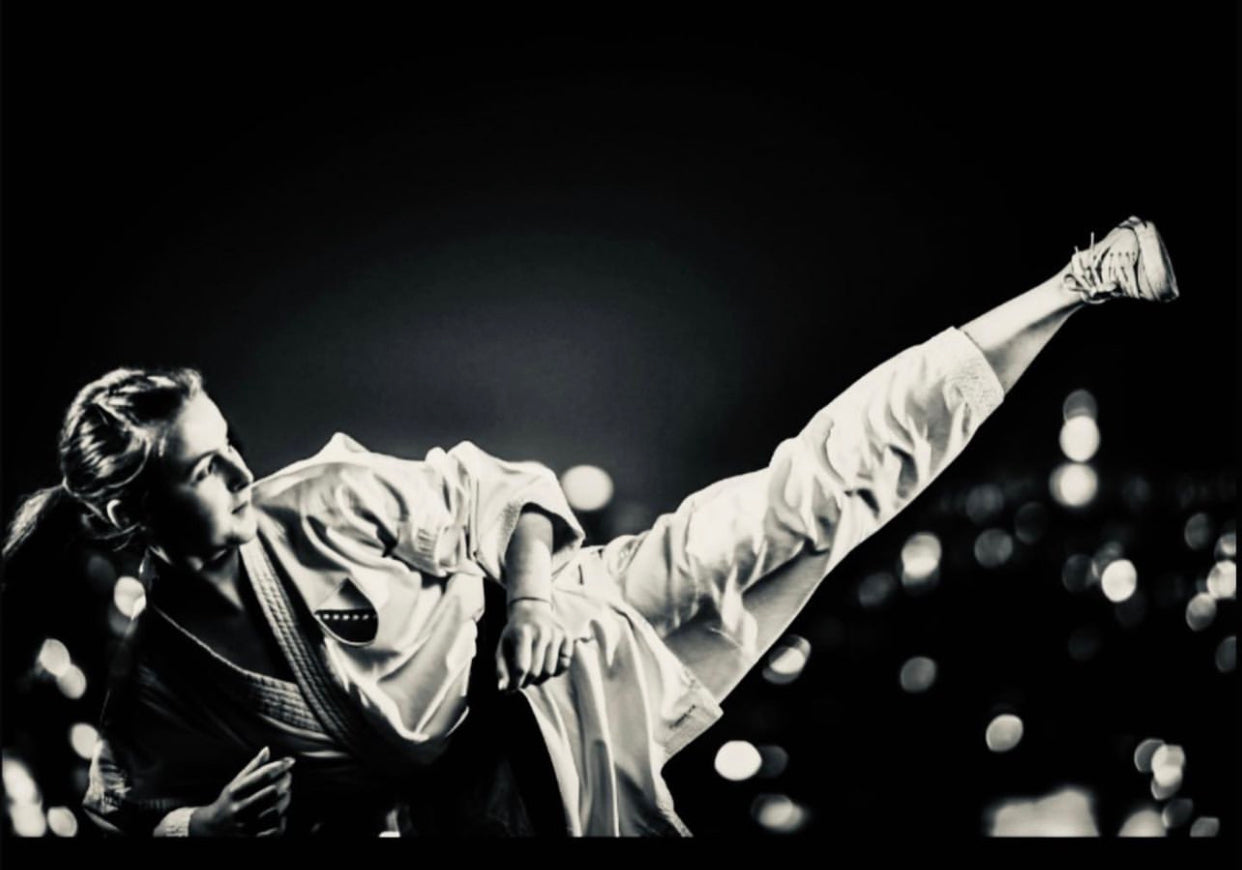 Coach Dayana (karate & yoga) - The Art of Qi